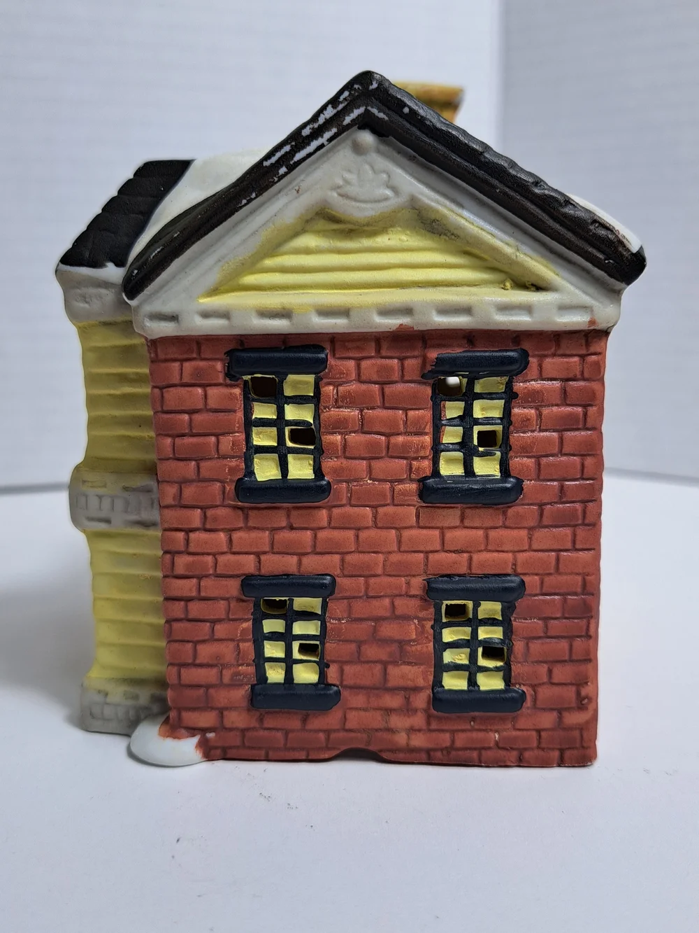 Heartland Valley 2004 Church & 1995 Dickens Winter Valley Library Lot of 2